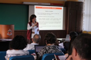 Marilene ressaltou a necessidade de agrupar as iniciativas para serem apresentadas aos municípios (Foto: Willian Oliveira/Proex) 