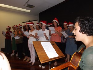 Confraternização contou com apresentações musicais dos próprios alunos do Polo (Foto: Vívia Lima/Proex)