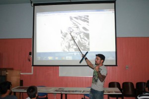 Rodney Buchemi mostrou ferramentas para prender a atenção dos leitores de HQ (Foto: Willian Oliveira/Proex)